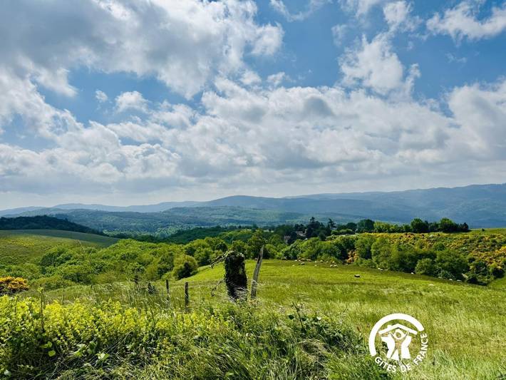 Gîte pour 5 personnes, avec terrasse et piscine à Bouisse - 2