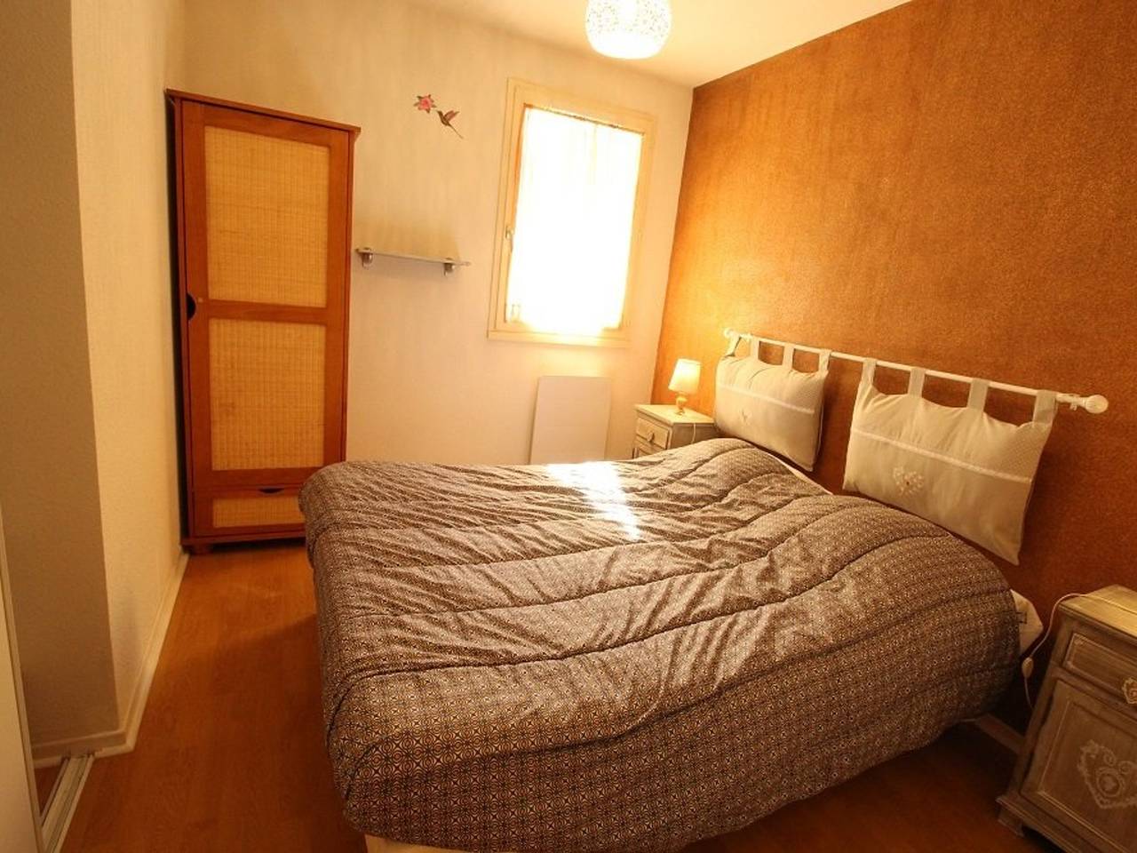 Appartement entier, Appartement 2 pièces cabine avec balcon, parking, animaux admis, Wi-Fi in Luchon-Superbagnères, Bagnères-de-Luchon