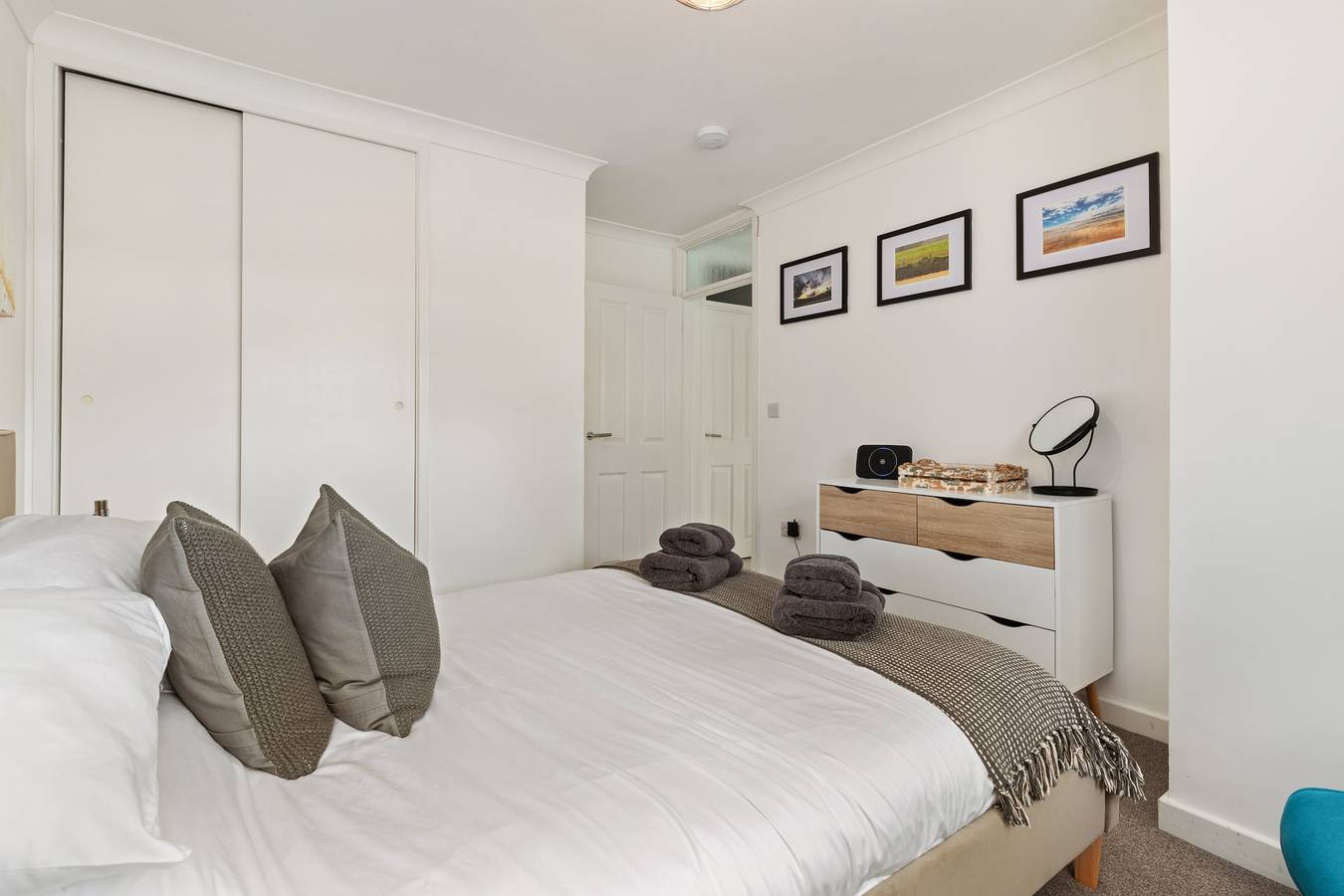 Entire apartment, 25 Coedrath Park - Sea Glimpses, Close to Beach in Saundersfoot, Pembrokeshire