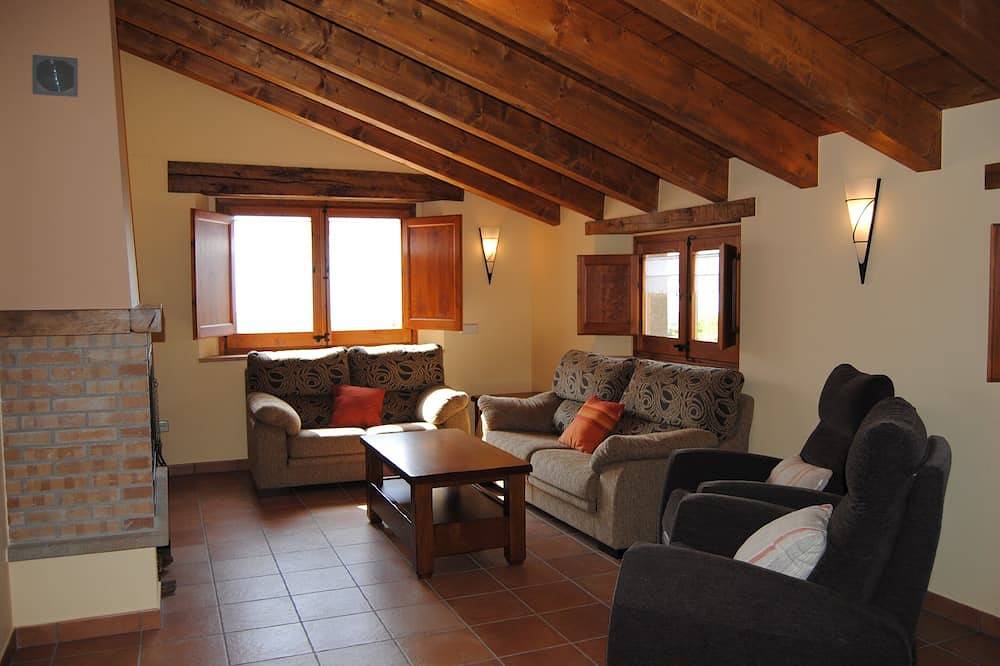 Wunderschönes Haus mit Pool in den Pyrenäen in Lladurs, Spanische Pyrenäen