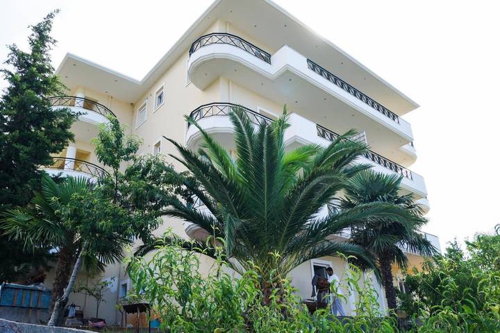 Maison d’hôte pour 2 personnes, avec jardin et vue, adapté aux familles dans Dhërmi - 3