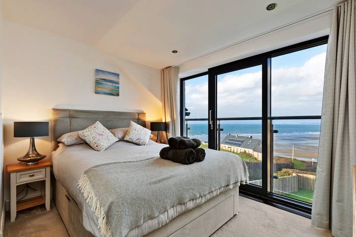 No.1 Sand Banks in Broad Haven, Pembrokeshire