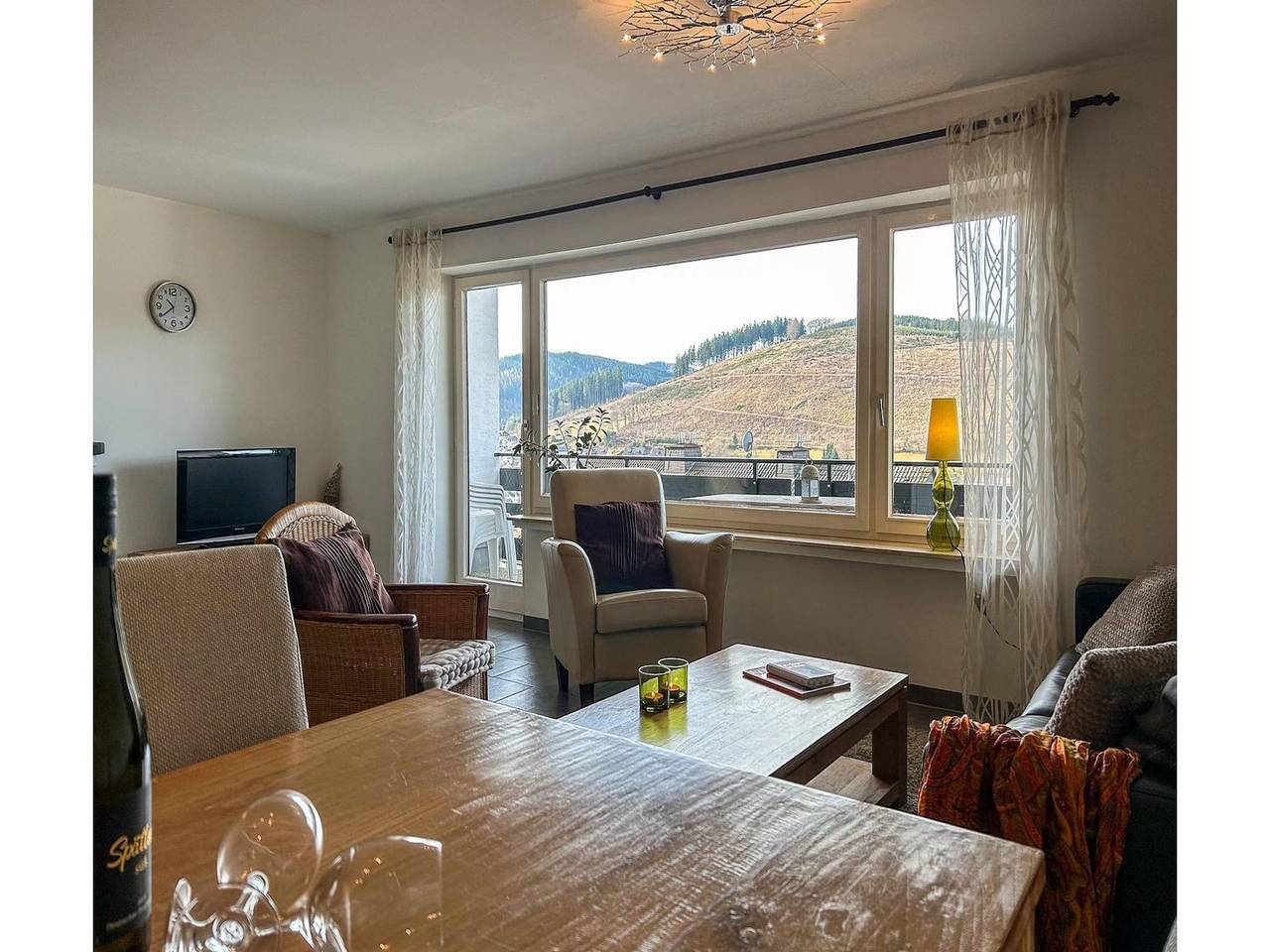 Ganze Wohnung, Wohnung mit Balkon in Winterberg in Niedersfeld, die Mittelgebirge