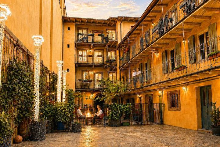 Ferienwohnung für 22 Personen, mit Balkon in Bergamo