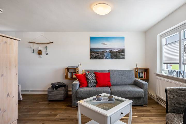 Ganze Wohnung, Ferienwohnung 'Huus Achtern Diek' mit Gemeinschaftsterrasse und Wi-Fi in Nordstrand (Gemeinde), Nordstrand
