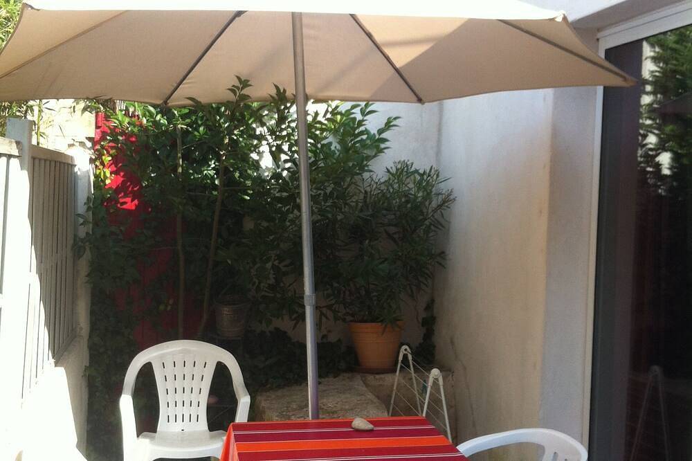 Jolie maisonnette 2 à 4 p terrasse ensoleillée avec  parking in La Rochelle, Région de La Rochelle