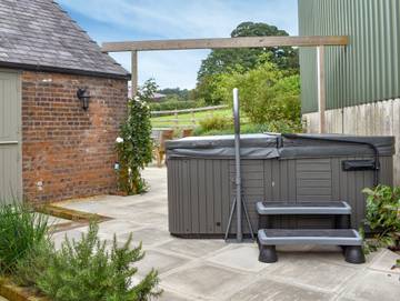 Holiday Rental for 8 People in Flintshire, North-Wales, Photo 1