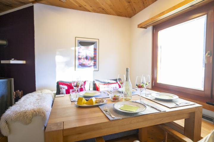 Ganze Wohnung, Chasa Patgific Wohnung: Gemütliches 3-Zimmer-Ferienhaus mit Komfort in Ramosch in Ramosch, Valsot