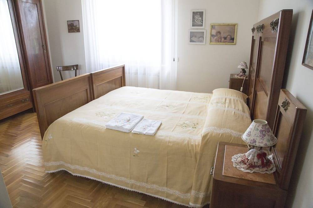 Amid olive trees, Bbq, garden, parking, 10 min to centre & motorway in Perugia, Perugia e dintorni