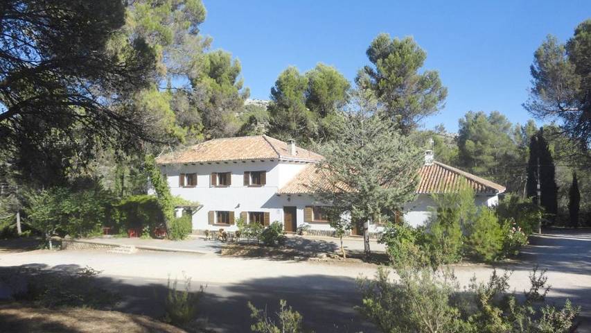 Casa rural para 13 personas, con Terraza además de Jardín y Vistas en Pozo Alcón
