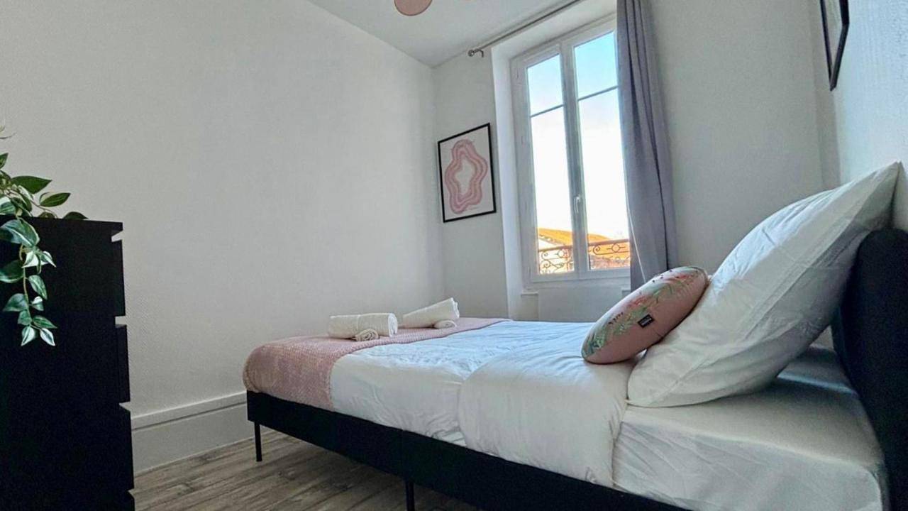 Appartement entier, Les tomettes du faubourg in Nevers, Nièvre