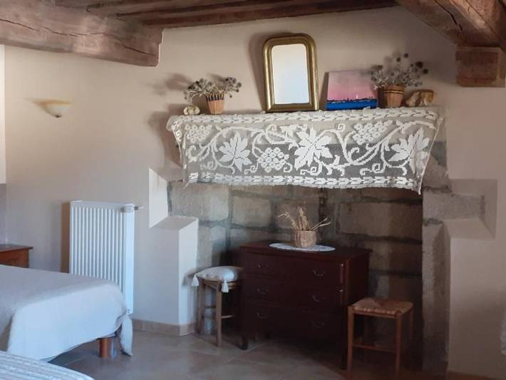 Charmantes Landhaus nahe Morvan, Haustiere erlaubt, Privatparkplatz in Saint-Brancher, Naturpark Morvan
