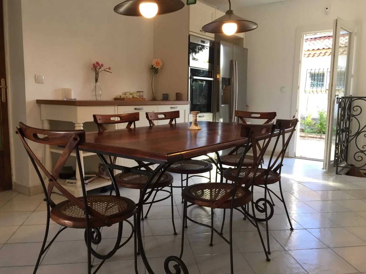 Appartement entier, Appartement confortable à Plan-de-Cuques avec piscine privée in Plan-de-Cuques, Région de Marseille