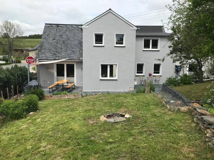 BnB für 4 Personen, mit Sauna und Ausblick sowie Garten, mit Haustier im Vogtland