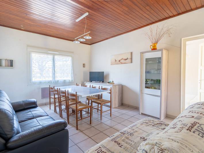 Casa con Jardín Cerrado y Cerca de la Playa para 8 Personas en Mimizan in Mimizan, Côte d’Argent
