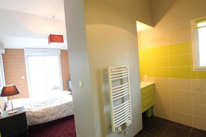 Gîte pour 9 personnes, avec jardin à Dragey-Ronthon - 4