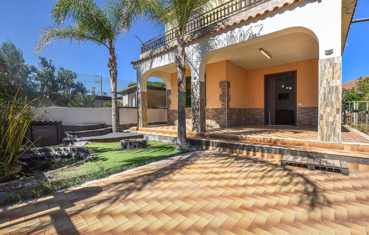 Appartamento vacanze per 6 persone, con Giardino a Catania