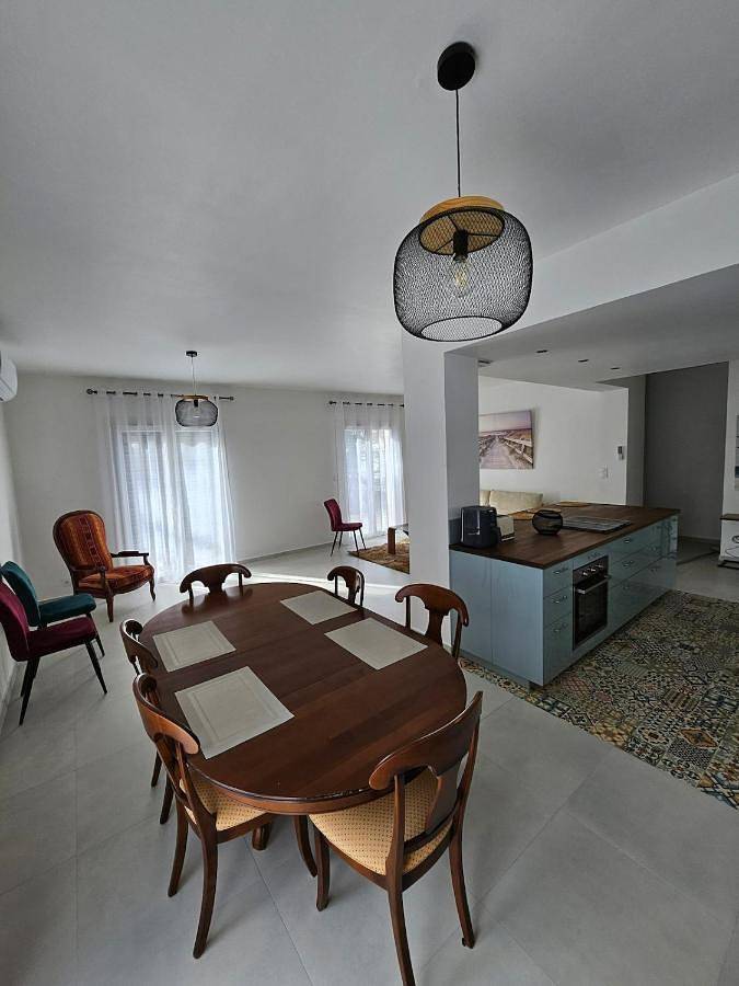 Location de vacances pour 8 personnes, avec balcon et jardin dans Office De Tourisme Des Mathes La Palmyre - 4