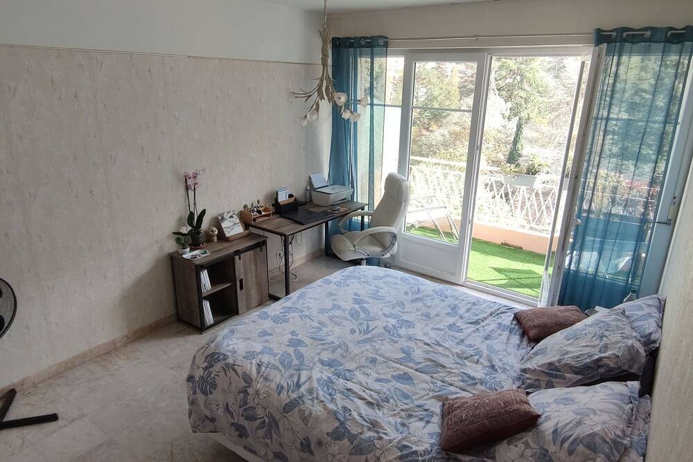 Entire apartment, Bel Appartement Avec vue Panoramique sur la Montagne in Vernet-les-Bains, Parc naturel régional des Pyrénées catalanes