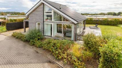 Ferienhaus für 7 Personen, mit Garten in Renesse