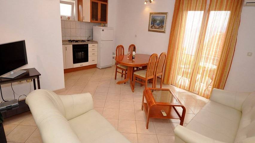 Ferienwohnung für 4 Personen, mit Balkon auf Brac