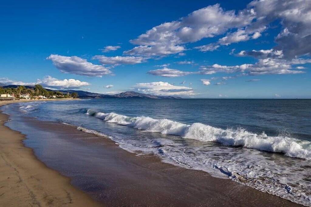 Paradies am Strand! Miramar Beach home kann als ganzes Haus oder 2 Einheiten gemietet werden! in Montecito, Santa Barbara County