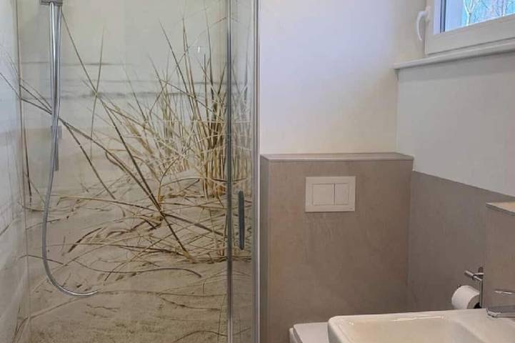 Ganze Wohnung, Doppelzimmer 1 mit zwei Einzelbetten - Ferienzimmer Präkel in Kloster, Hiddensee