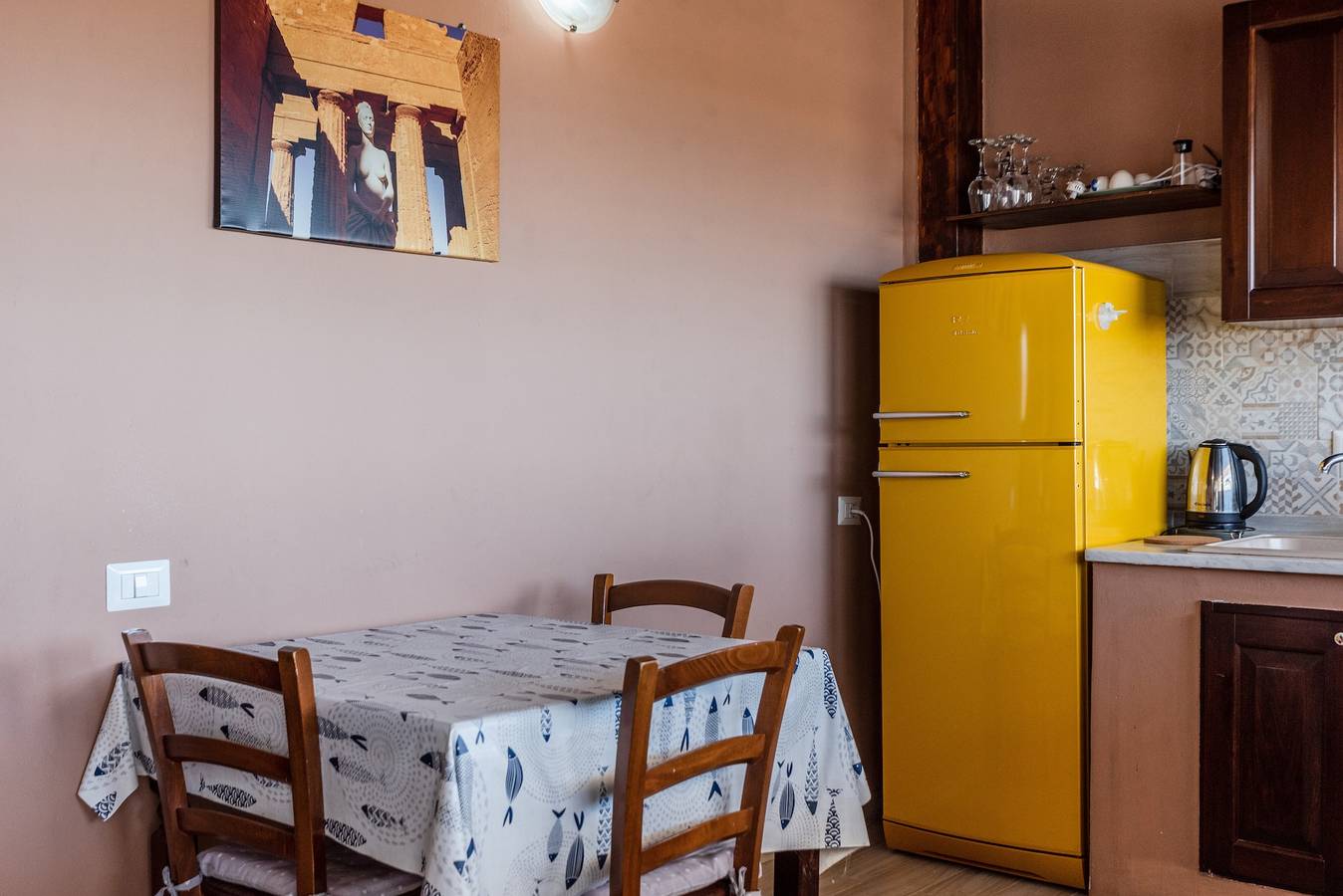 Appartamento intero, Casa Vacanze 'Abbacari 1' con Vista Mare, Wi-Fi e Aria Condizionata in Realmonte, Provincia di Agrigento