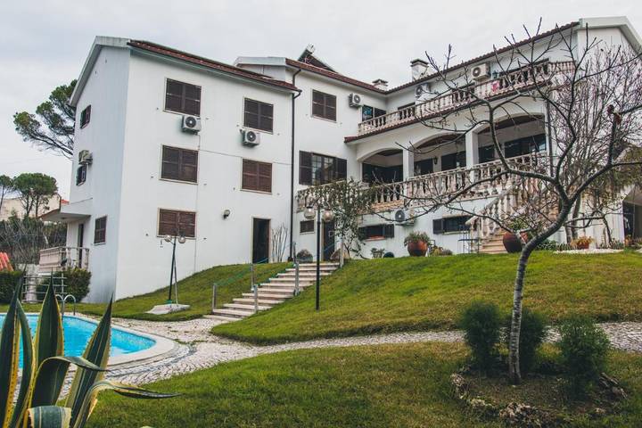 Pousada para 3 pessoas, com piscina e vista para o lago e ainda jardim and vista em Coimbra