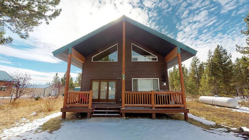 Log cabin for 8 people, with hot tub and terrace in Idaho