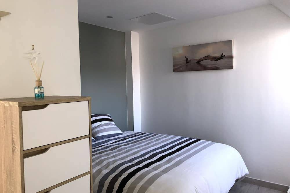 House renovated in 2018/2 bedrooms / 4 pers / seaside / Beds made on arrival in Saint-Guillaume-de-Fécamp, Le Havre region