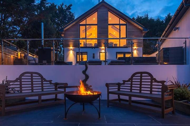 Cottage for 8 people, with Hot tub and Garden in Bideford