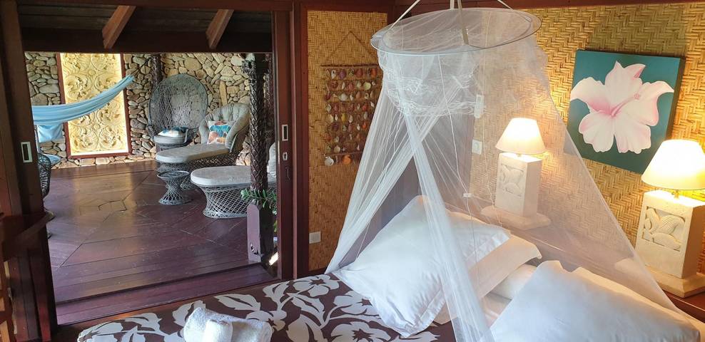 Gîte pour 2 personnes, avec vue sur le lac et jardin dans Mo'orea - 3