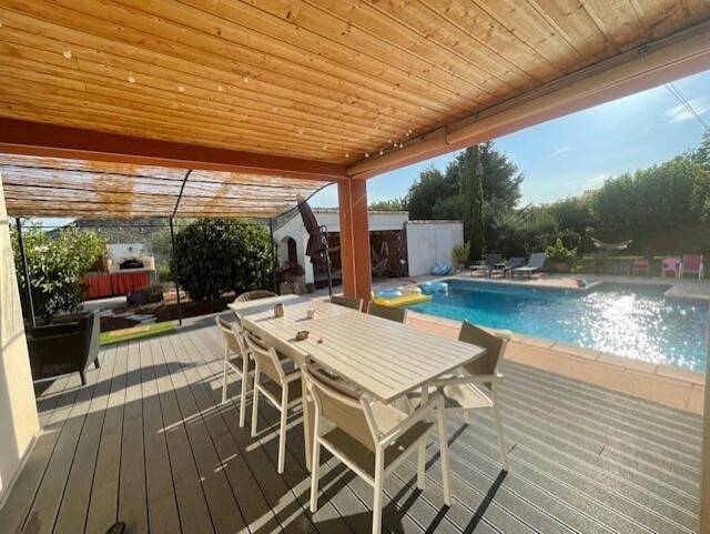 Location de vacances pour 10 personnes, avec vue ainsi que piscine et jardin dans Sallèles du Bosc - 2