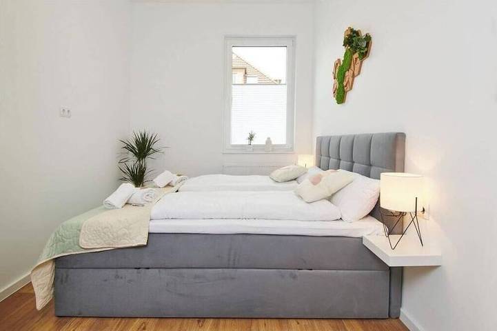 Ganze Wohnung, Homeme 4 | Netflix | Küche | Parkplatz | Smart Tv in Bad Oeynhausen, Wiehengebirge