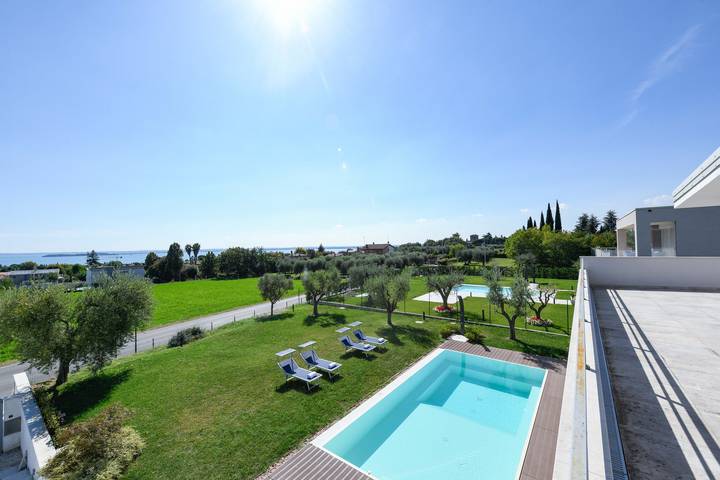 Ferienhaus für 4 Personen, mit Terrasse und Seeblick sowie Garten in Moniga del Garda - 2