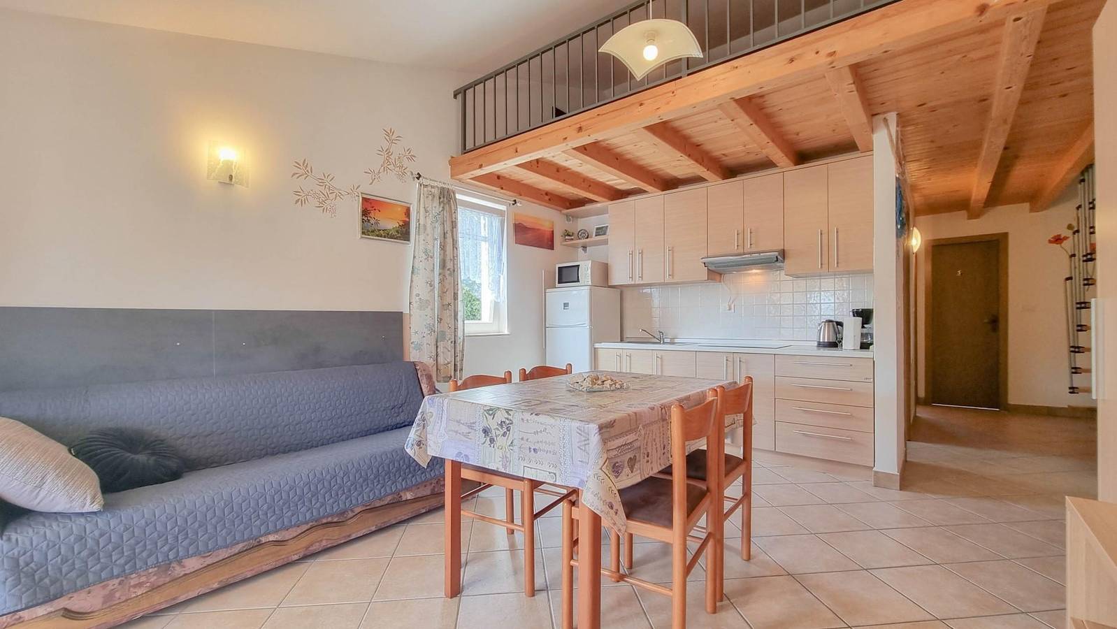 Ganze Ferienwohnung, Carlo-Apartment 70m vom Meer , für 4-5 Personen in Lovrecica, Umag und Umgebung