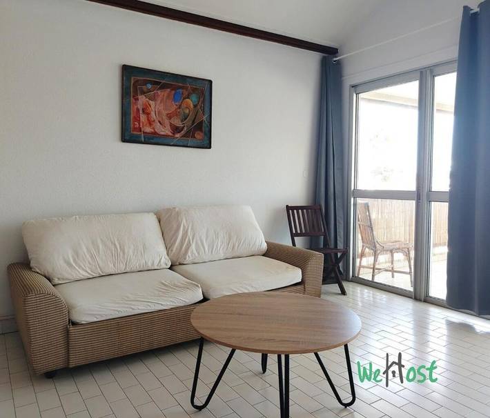 Gîte pour 2 personnes, avec terrasse dans Plage des Roches Noires - 4