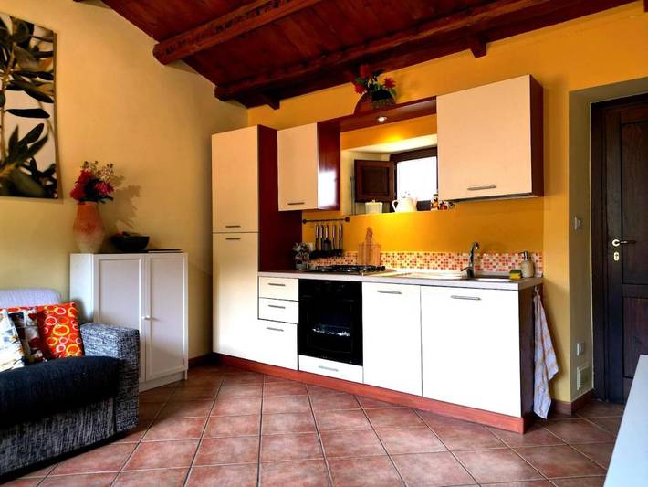 Gîte pour 6 personnes, avec vue et terrasse à Introdacqua - 2