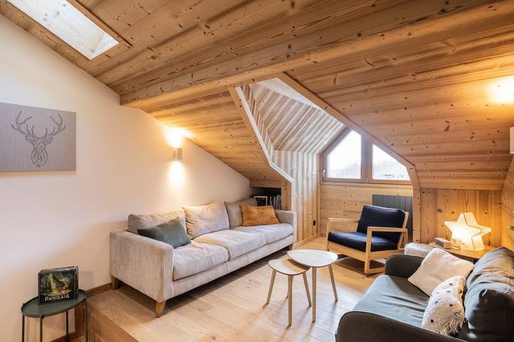 Gîte pour 6 personnes, avec sauna dans Office De Tourisme De La Feclaz