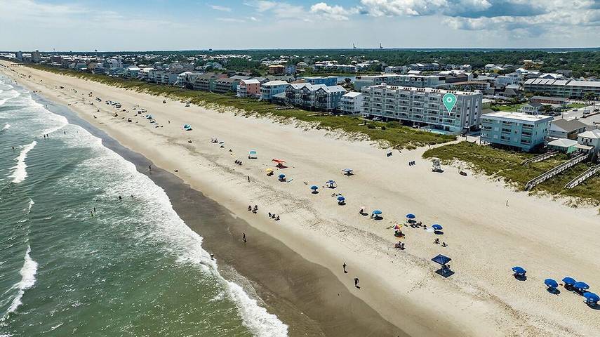 Vacation rental for 8 people, with pool and balcony in Carolina Beach