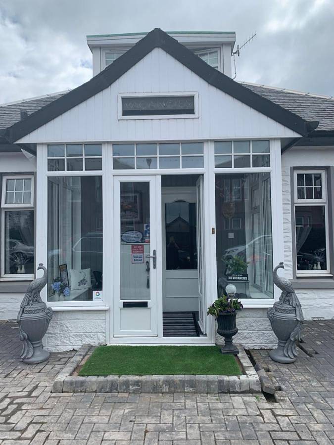 Peacocks Guest House in Largs, Firth Of Clyde