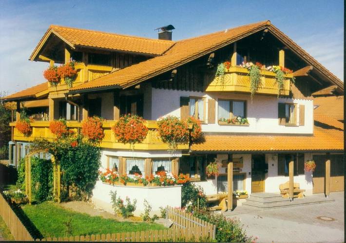 Gästehaus für 2 Personen, mit Balkon und Terrasse sowie Garten und Sauna