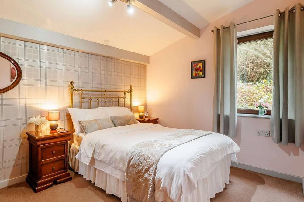 1 Bed in Glossop in Derbyshire