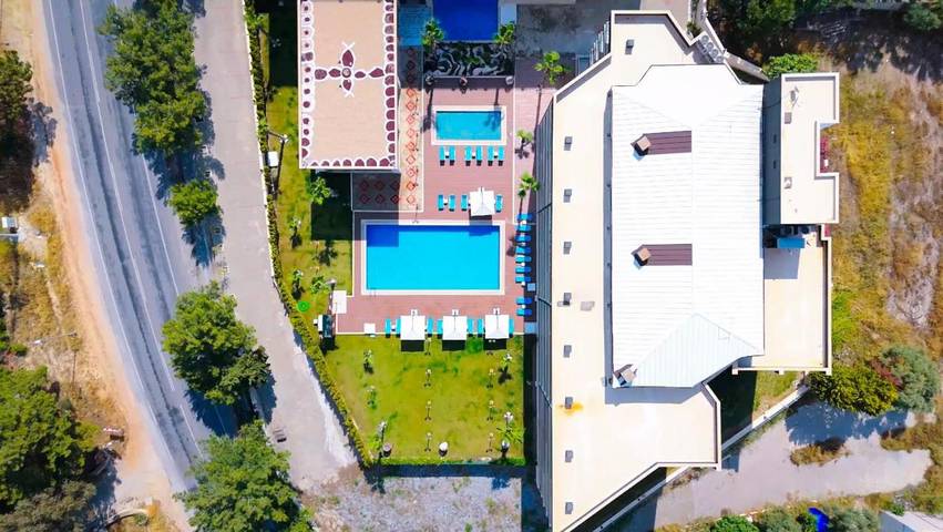 Ferienhaus für 2 Personen, mit Ausblick und Pool sowie Garten in Kusadasi