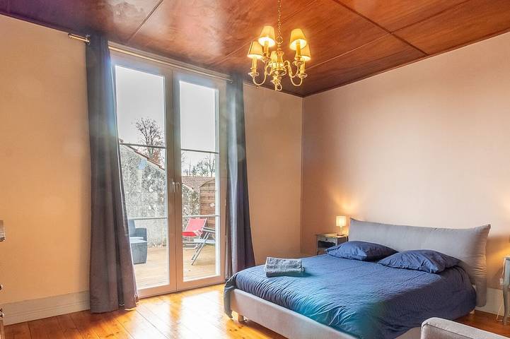 Mieten Sie möbliertes Stadthaus, charmantes Haus komplett renoviert. in Jonzac, Jonzac und Umgebung