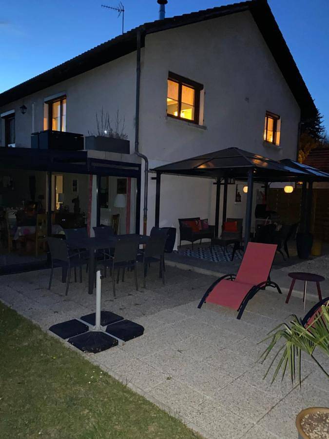 Gîte pour 3 personnes, avec jacuzzi ainsi que jardin et piscine à Marmagne - 2