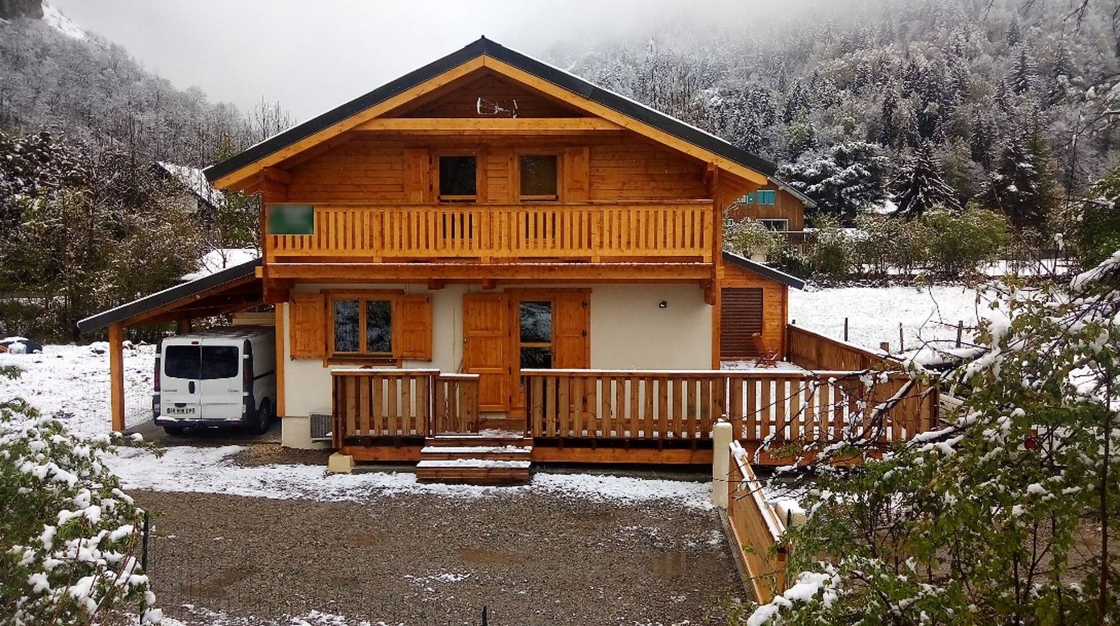 Chalet Encantador en Venosc con Vista Panorámica y Jacuzzi in Vénosc, Les Deux Alpes