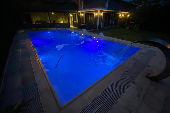 Villa for 12 people in Istanbul