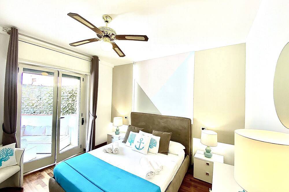 Villa Rez De Chaussée Avec 200 M De La Mer terrasse in Tropea, Province de Vibo Valentia